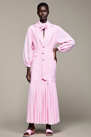 Robe rose à revers cranté